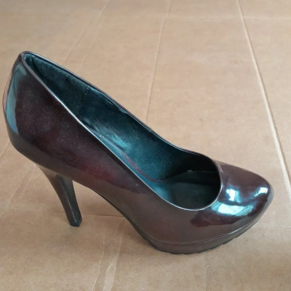 Call It Spring Women’s Glossy Brown 4.5in. Platform Heels Size 7